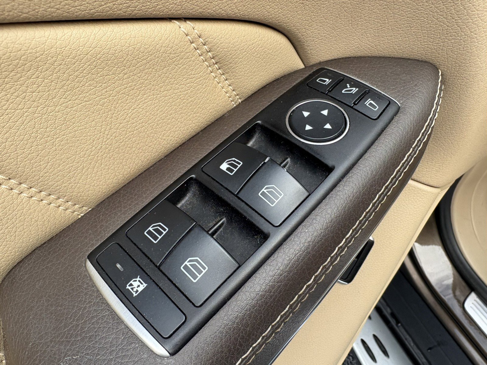 Used 2014 Mercedes-Benz GL 450 4MATIC image 13