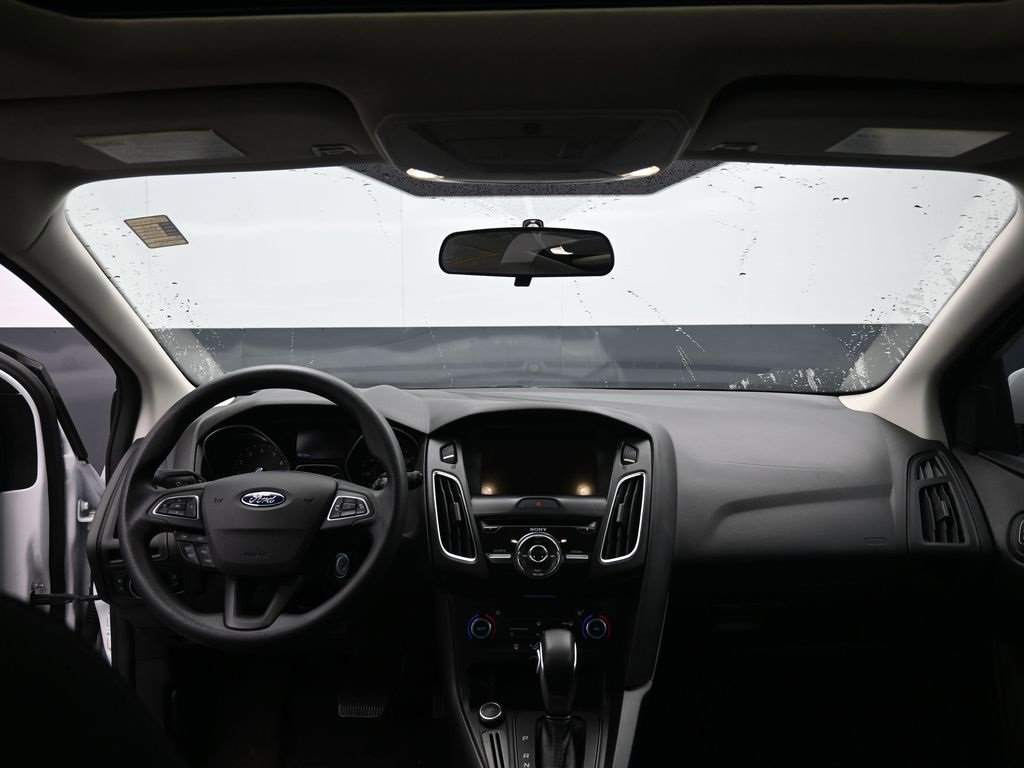 Used 2017 Ford Focus SEL image 28