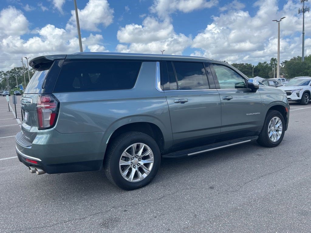 Used 2023 Chevrolet Suburban Premier RWD image 4