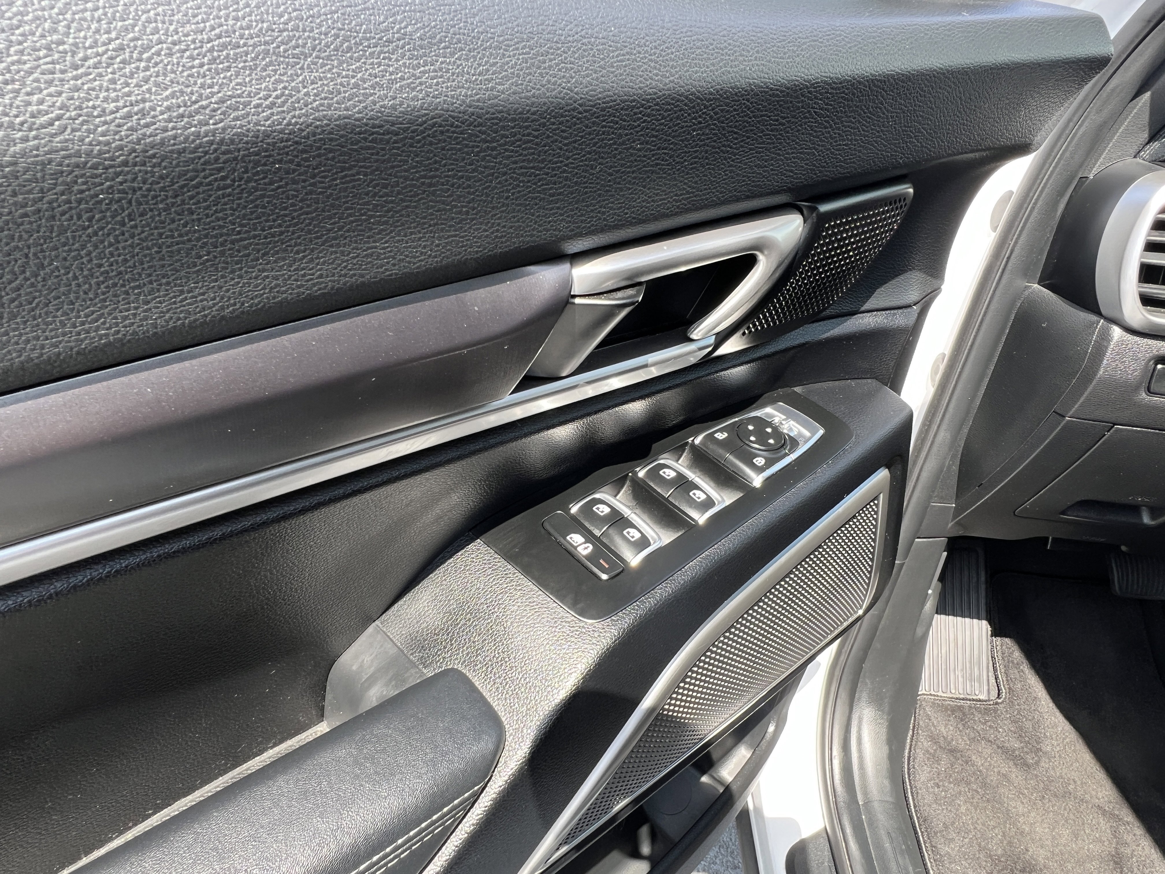 Certified 2023 Kia Telluride S w/ S Sunroof Package image 24