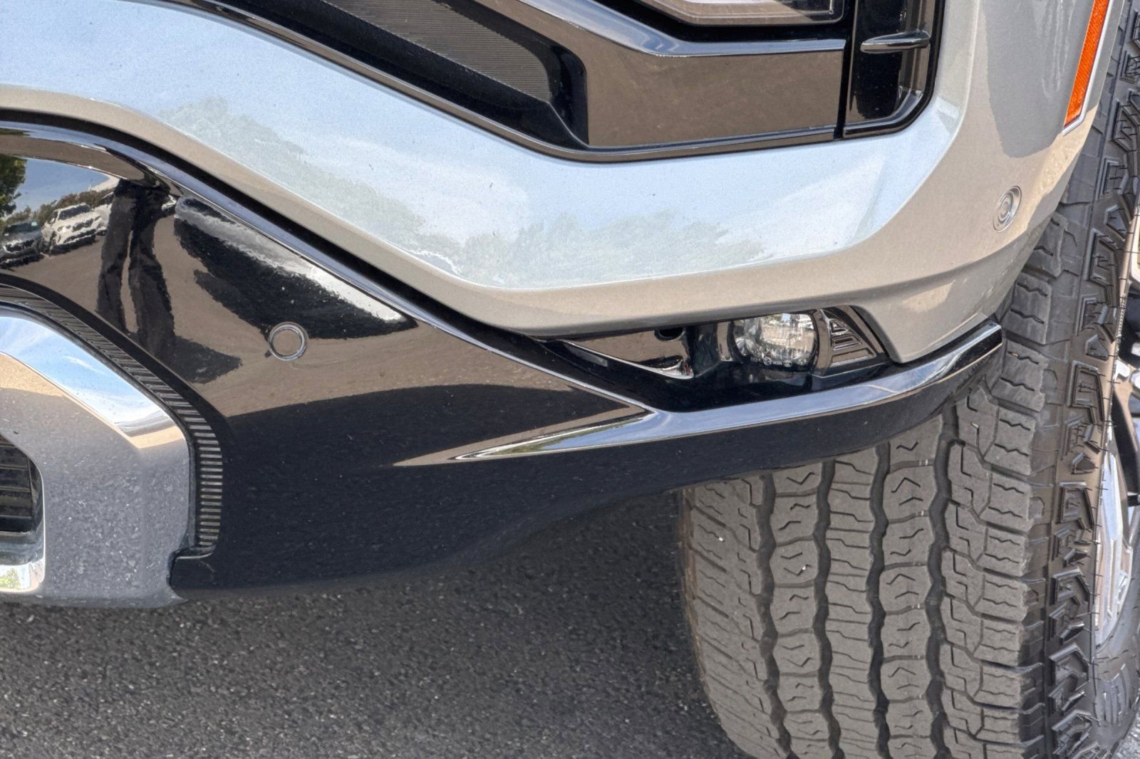 Used 2025 Chevrolet Suburban Z71 AWD/4WD image 49