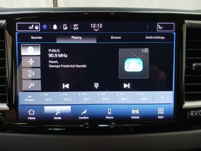 Used 2024 Chrysler Pacifica Touring-L image 20