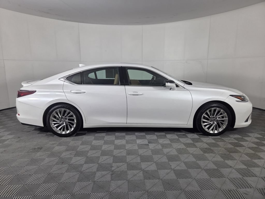 Used 2023 Lexus ES 350 Ultra Luxury w/ Accessory Package (Z1) FWD image 4