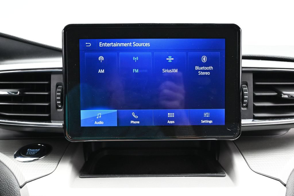 Used 2023 Ford Explorer XLT w/ Equipment Group 202A AWD/4WD image 31
