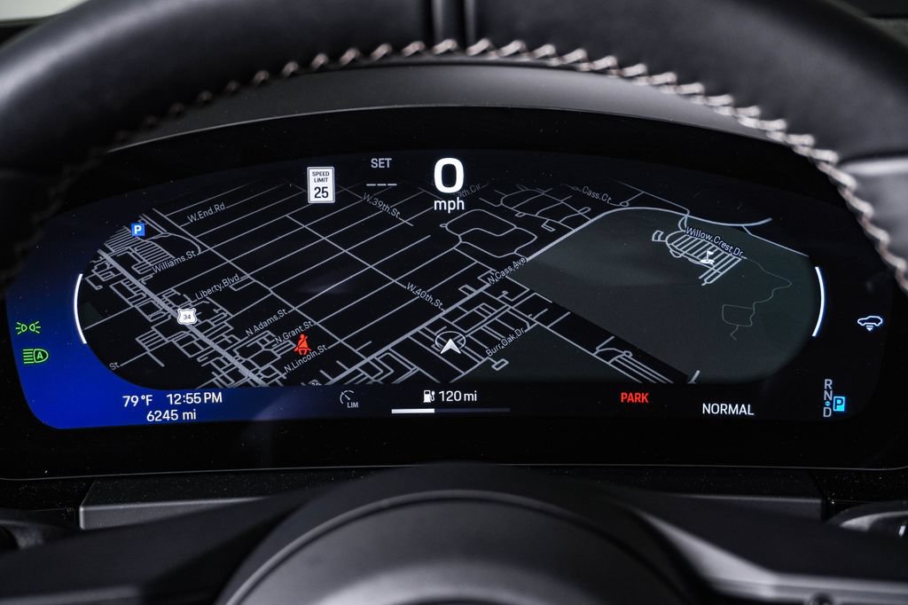 Certified 2025 Porsche Macan 4S Electric AWD/4WD image 21