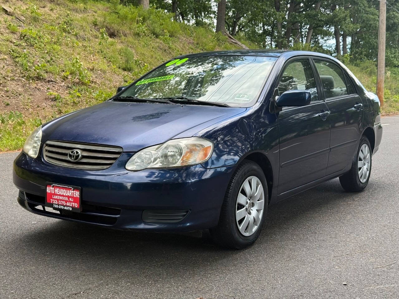 Used 2004 Toyota Corolla LE FWD image 1