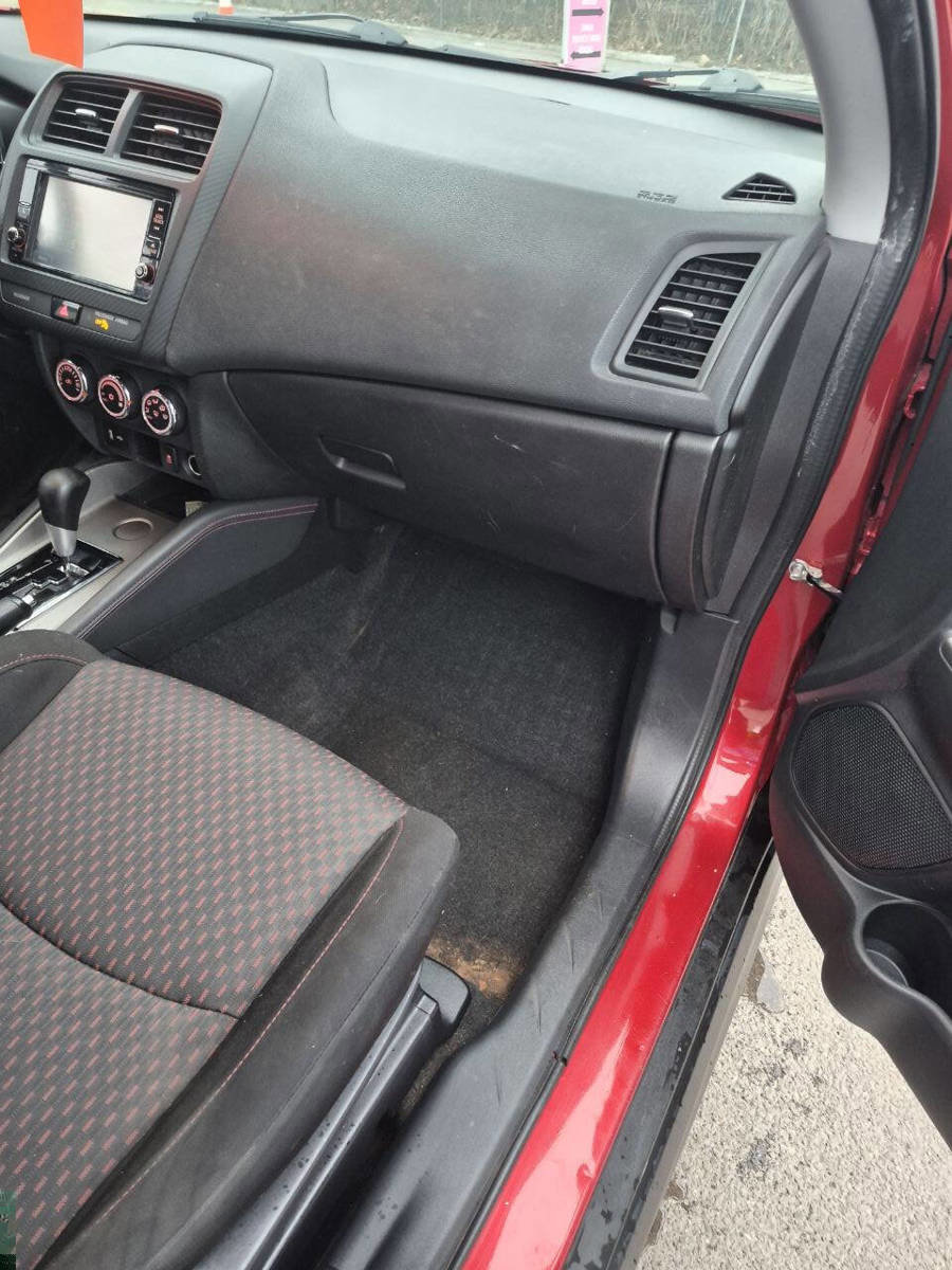 Used 2018 Mitsubishi Outlander Sport ES FWD image 27