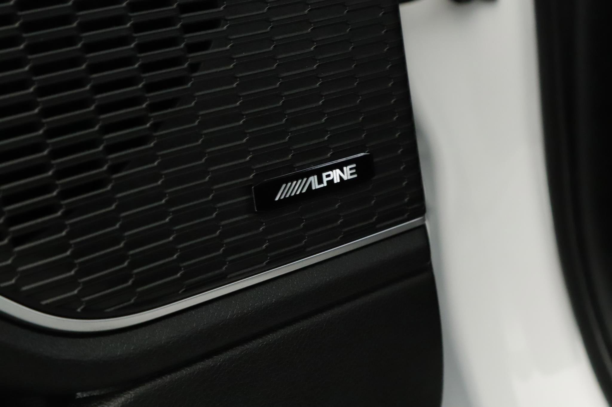 Used 2023 Jeep Grand Cherokee Limited w/ Trailer Tow Prep Group (B) image 8