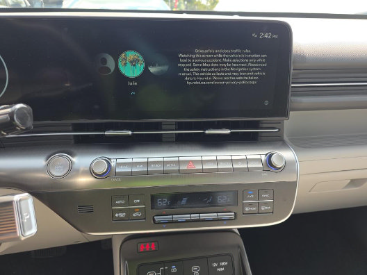 Used 2024 Hyundai Kona SEL FWD image 7