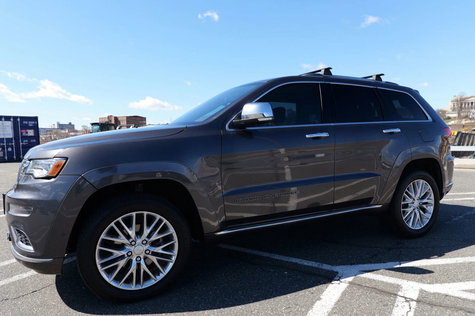 Used 2018 Jeep Grand Cherokee Summit image 4