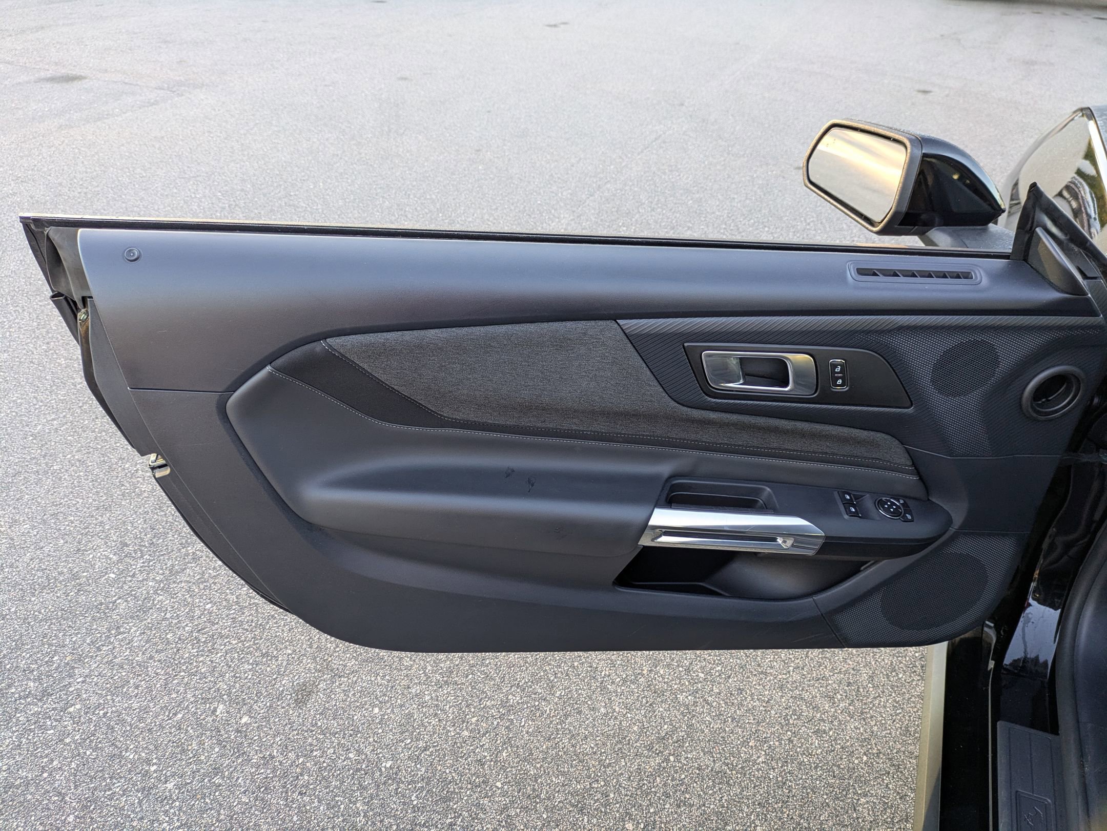 Certified 2024 Ford Mustang Coupe image 15