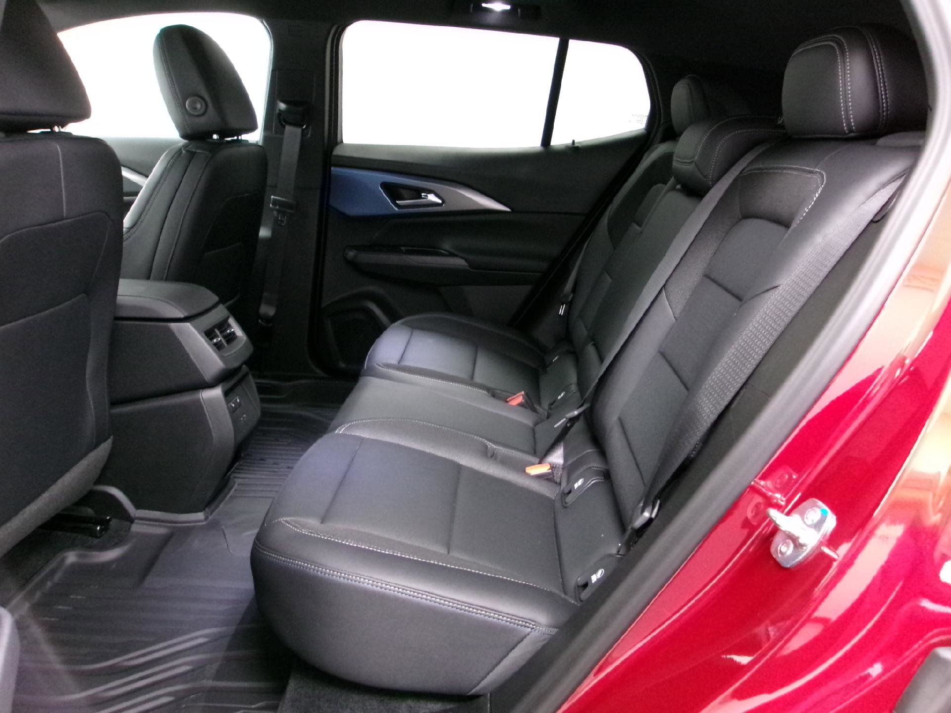 New 2026 Chevrolet Equinox EV LT image 11