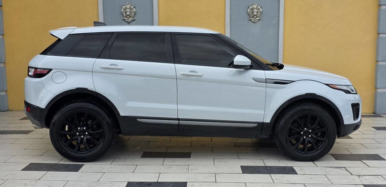 Used 2019 Land Rover Range Rover Evoque SE Premium AWD/4WD image 4