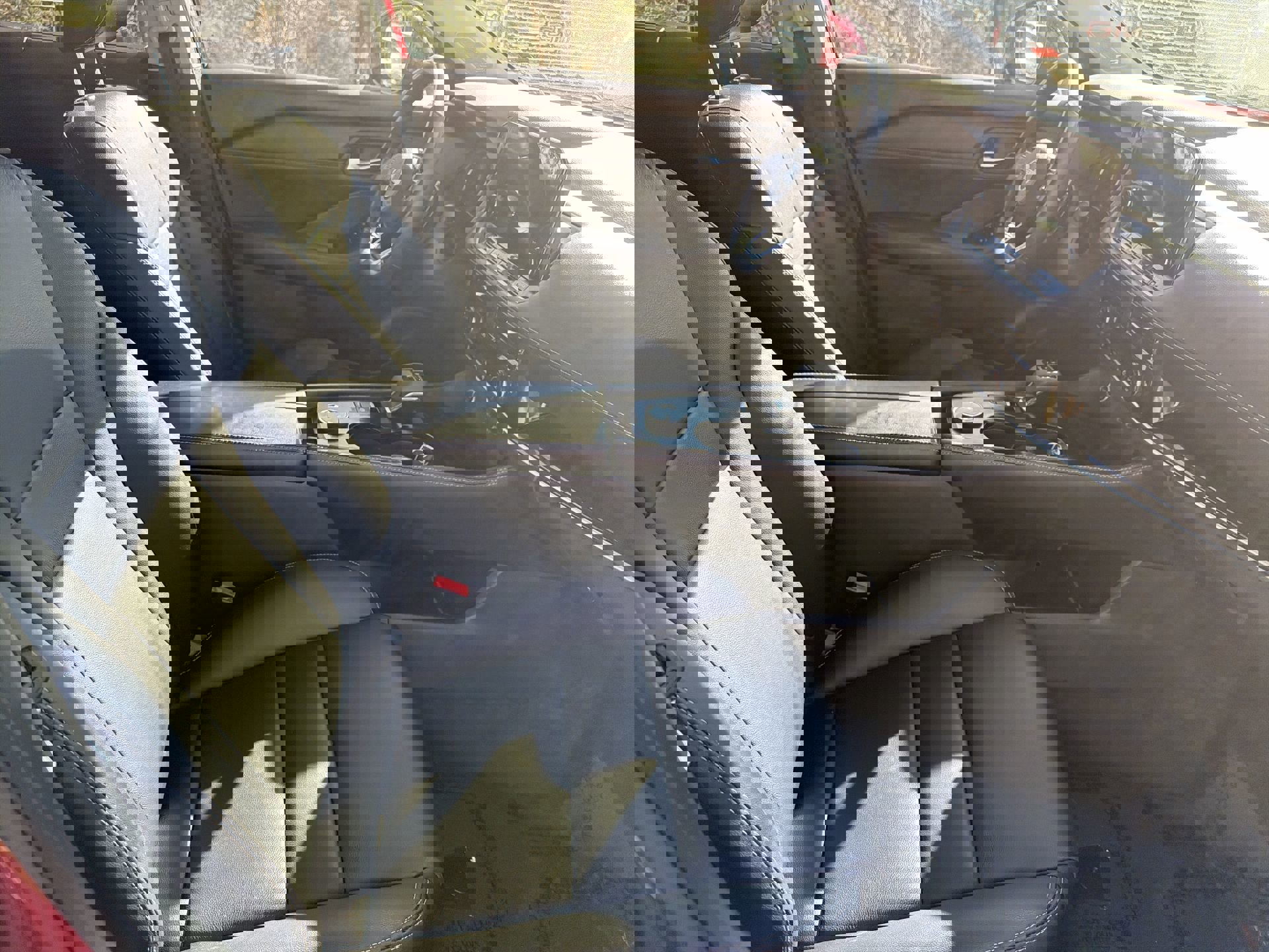 Used 2023 Nissan Rogue SL w/ SL Premium Package image 13