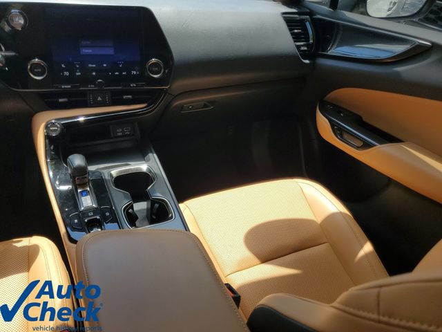 Used 2022 Lexus NX 250 FWD w/ Towing Package (2000 Lbs) image 16