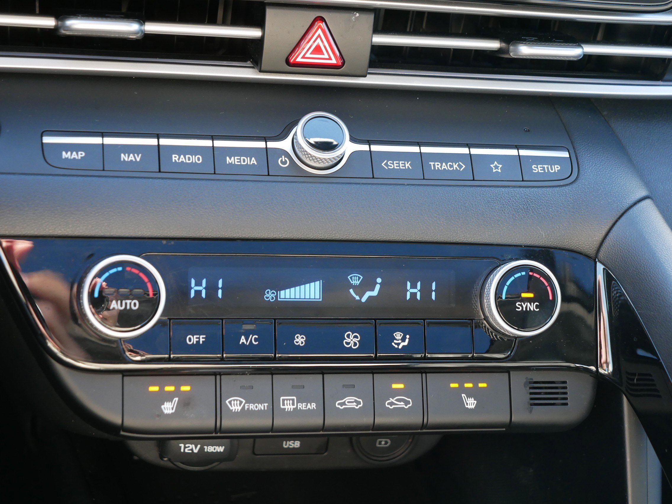 Certified 2023 Hyundai Elantra Limited image 23