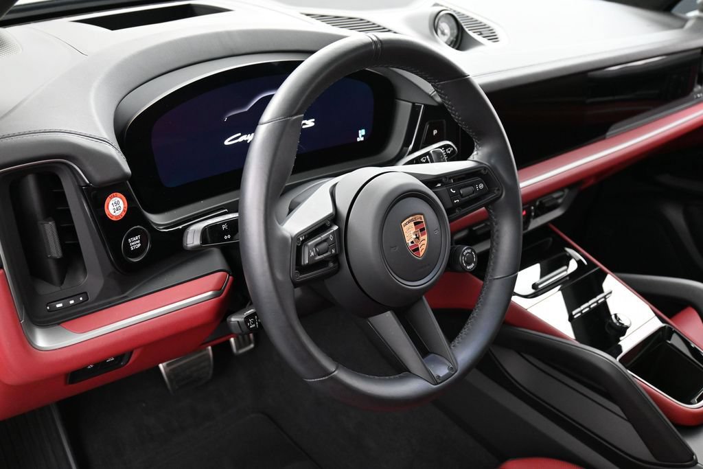 Certified 2025 Porsche Cayenne GTS AWD/4WD image 17
