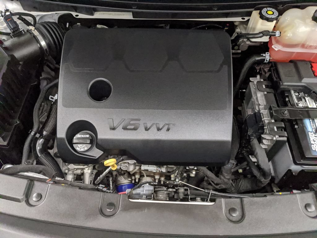 Used 2020 Chevrolet Traverse RS w/ LPO, Floor Liner Package FWD image 24
