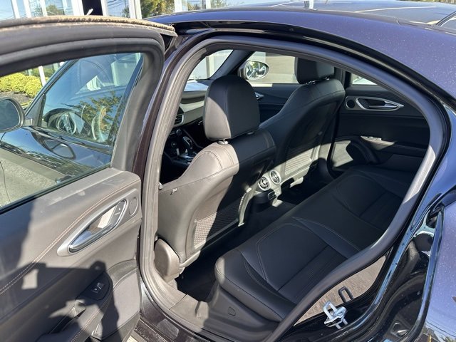 New 2025 Alfa Romeo Giulia AWD w/ Driving Assist Package image 7