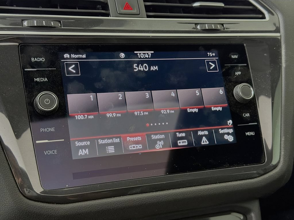 Used 2024 Volkswagen Tiguan SEL R-Line AWD/4WD image 16