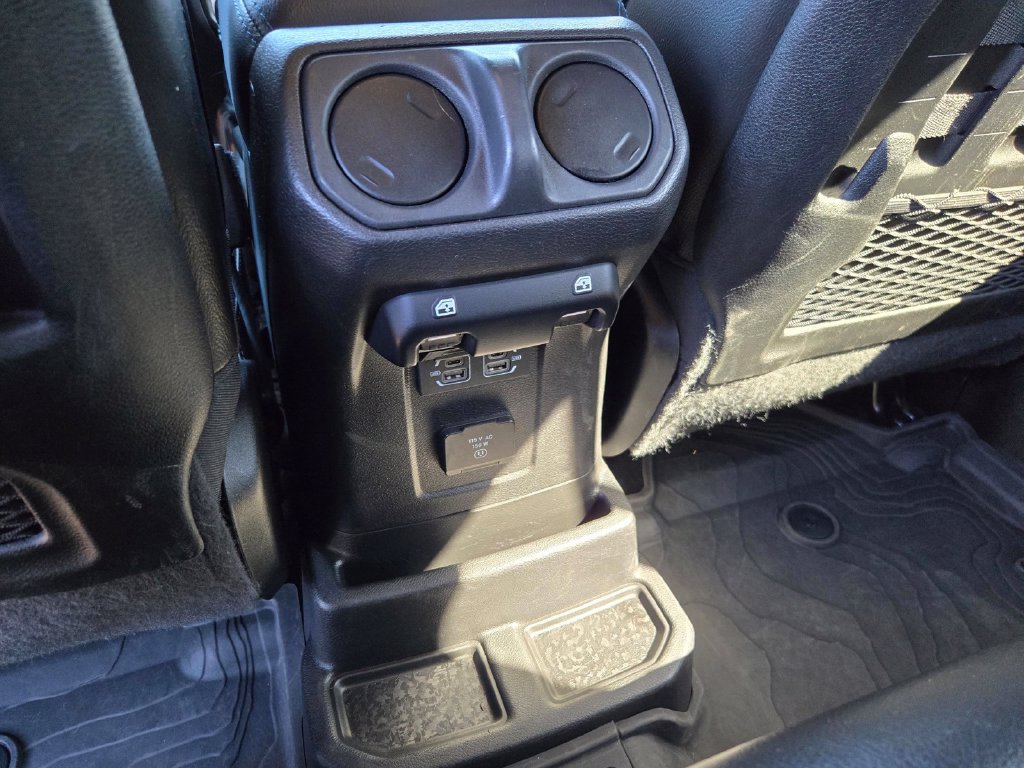 Used 2023 Jeep Wrangler Unlimited Rubicon 4xe w/ Steel Bumper Group AWD/4WD image 11