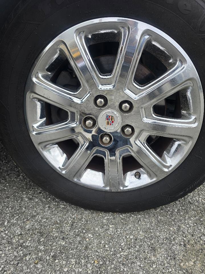 Used 2008 Cadillac DTS Luxury II w/ Trunk Convenience Package FWD image 21