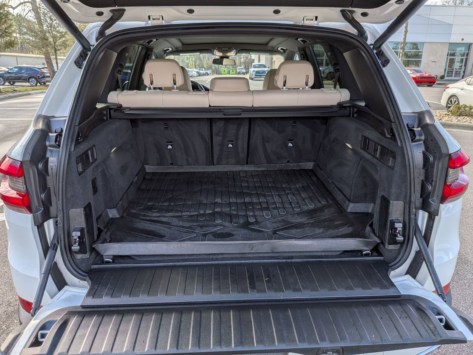 Used 2021 BMW X5 xDrive40i w/ Convenience Package image 33