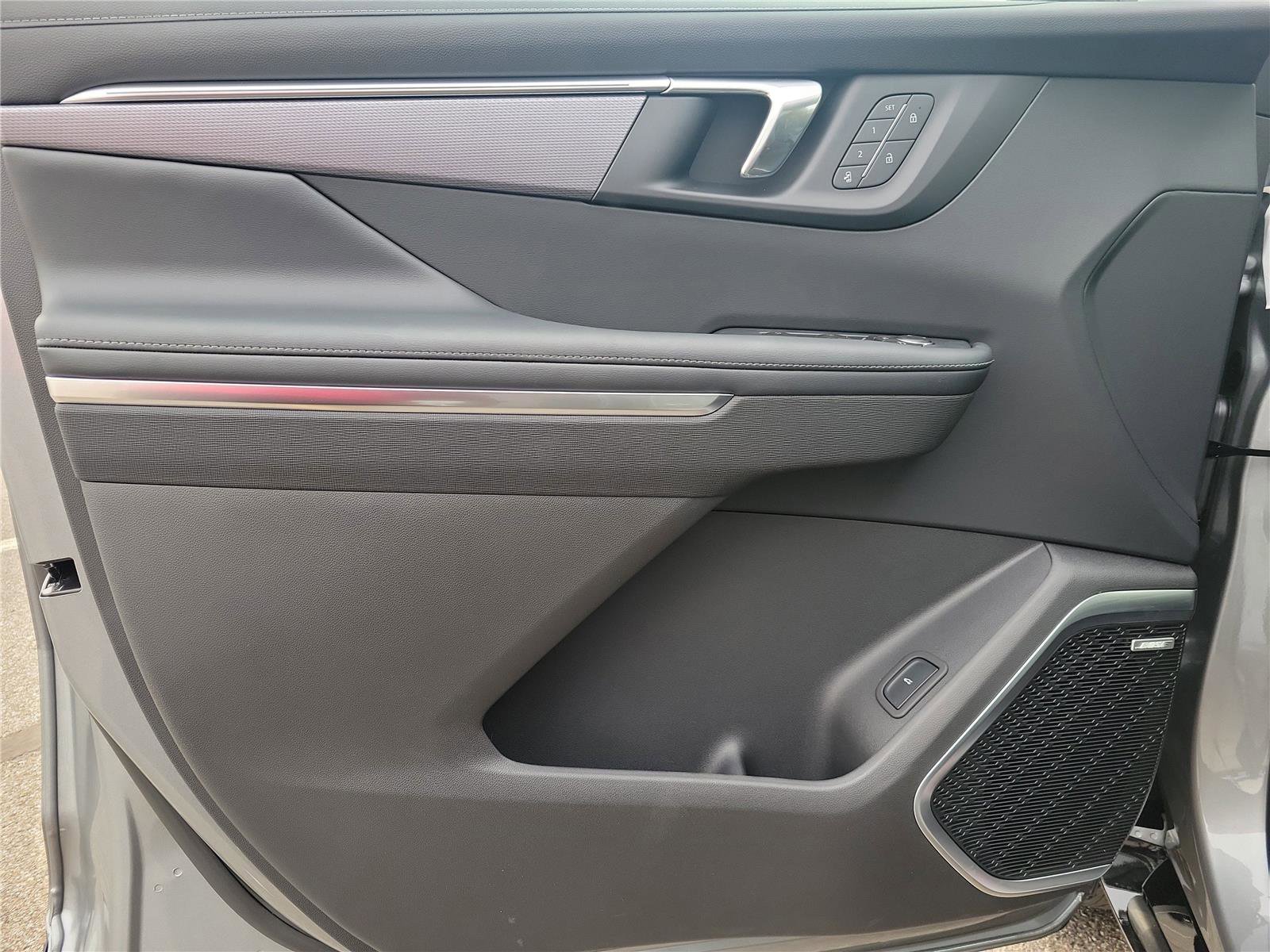 New 2026 Buick Enclave Sport Touring w/ Power Package image 18