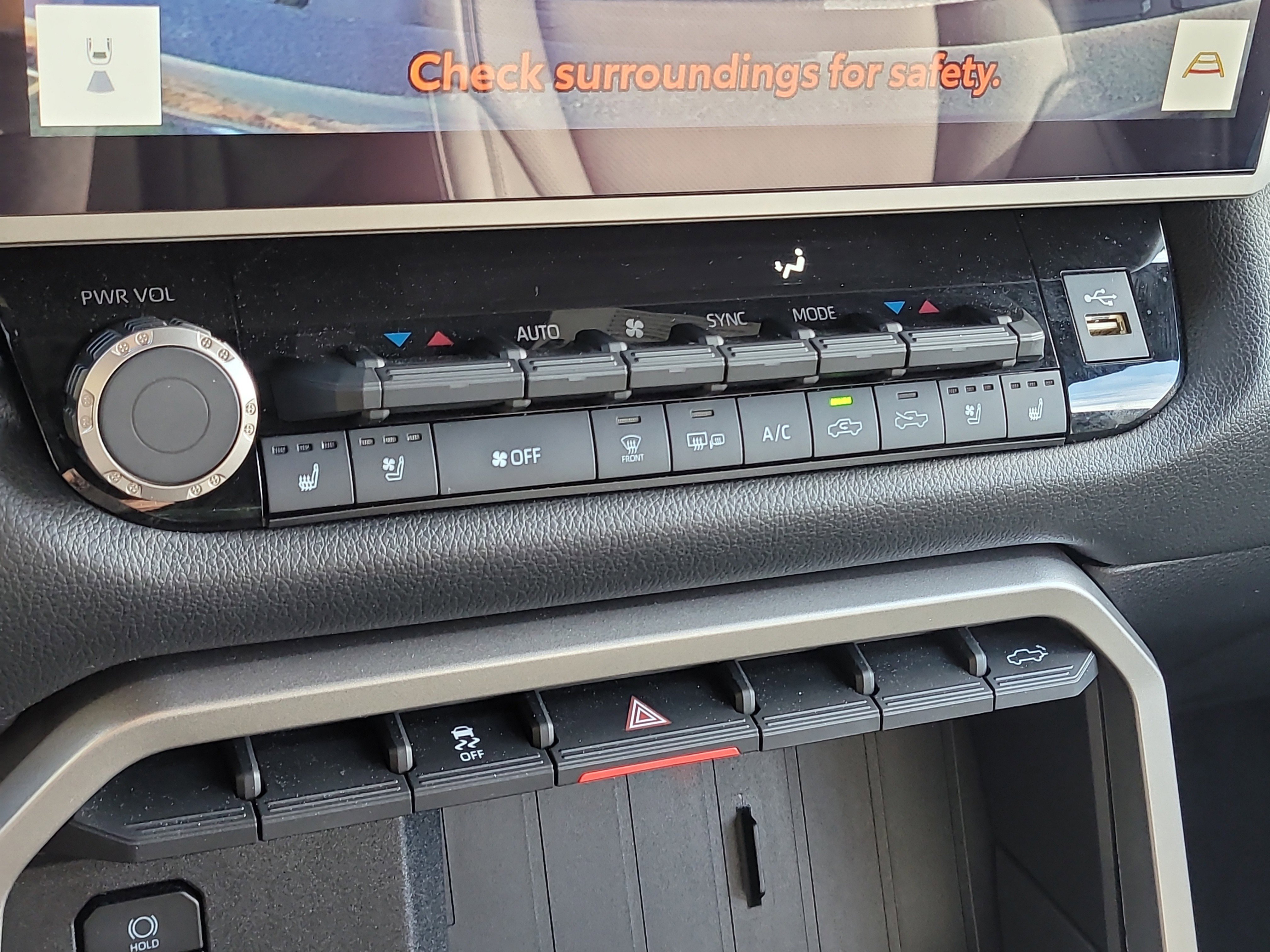 Used 2025 Toyota Tundra Limited image 27