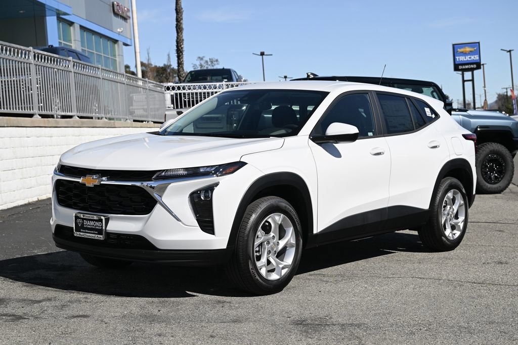 New 2026 Chevrolet Trax LS w/ LS Convenience Package FWD image 9