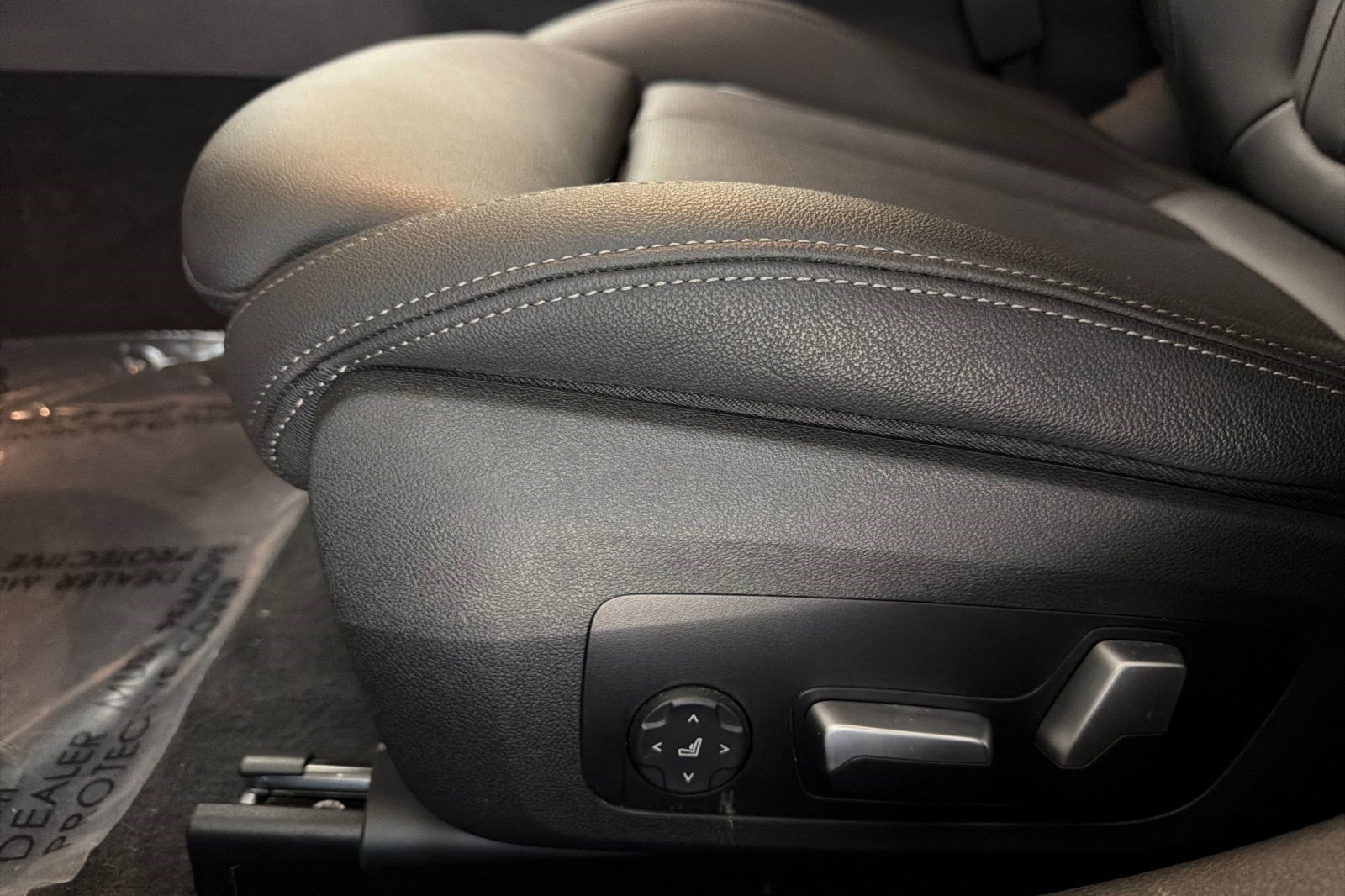 Used 2023 BMW i4 eDrive35 w/ Premium Package image 15