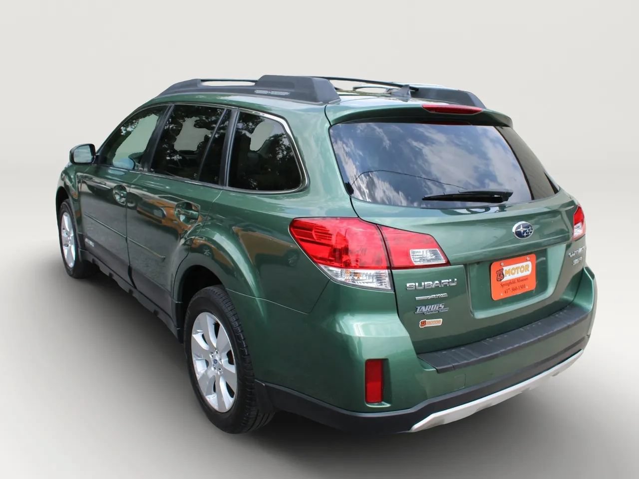 Used 2012 Subaru Outback 3.6R Limited AWD/4WD image 6