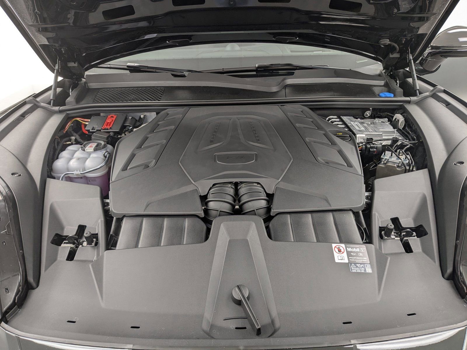 New 2026 Porsche Cayenne GTS image 25