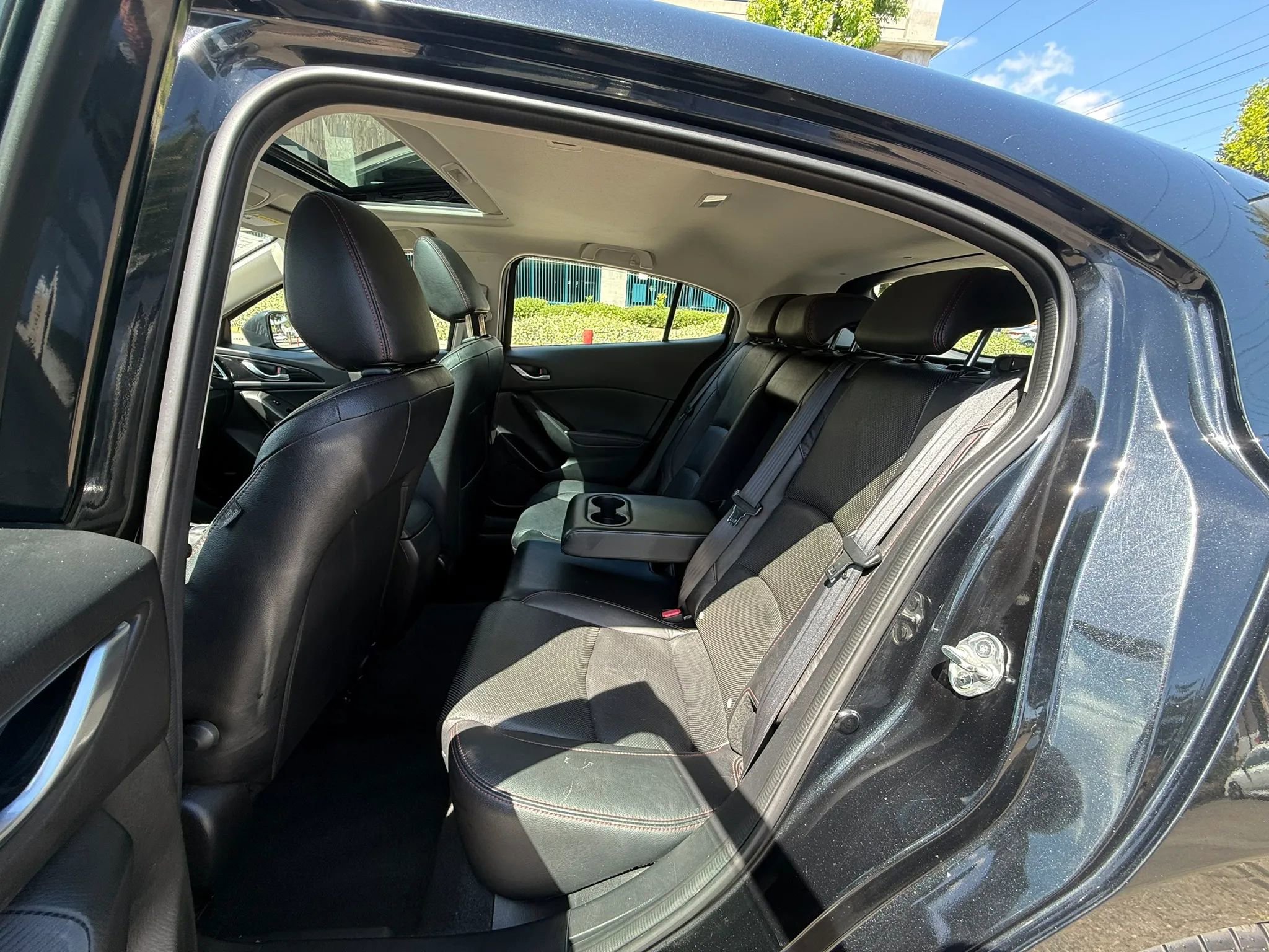 Used 2014 MAZDA MAZDA3 s Grand Touring FWD image 9