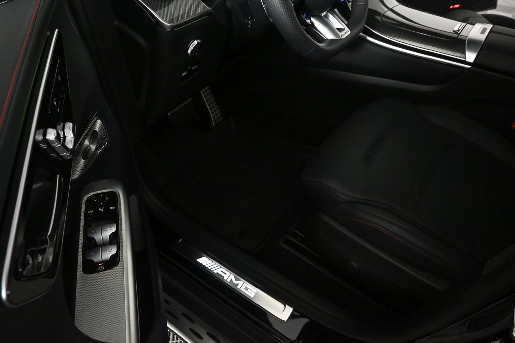 Used 2024 Mercedes-Benz GLC 43 AMG 4MATIC image 7