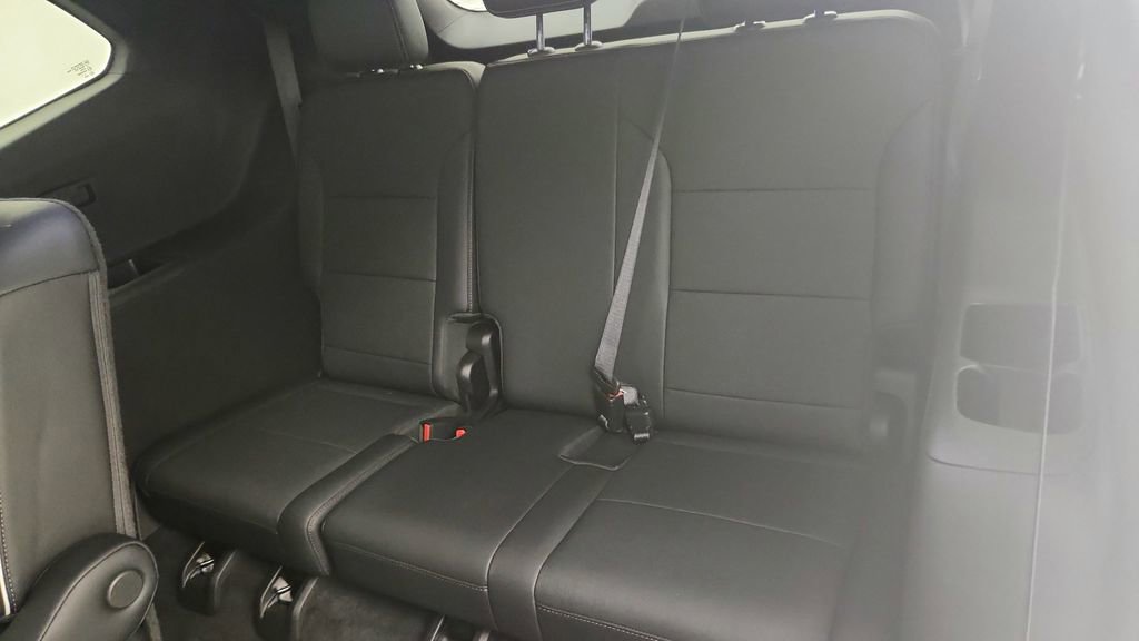 Certified 2025 Buick Enclave Preferred image 26