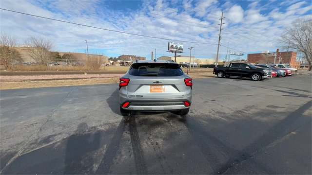 Used 2024 Chevrolet Trax LT w/ Driver Confidence Package image 7