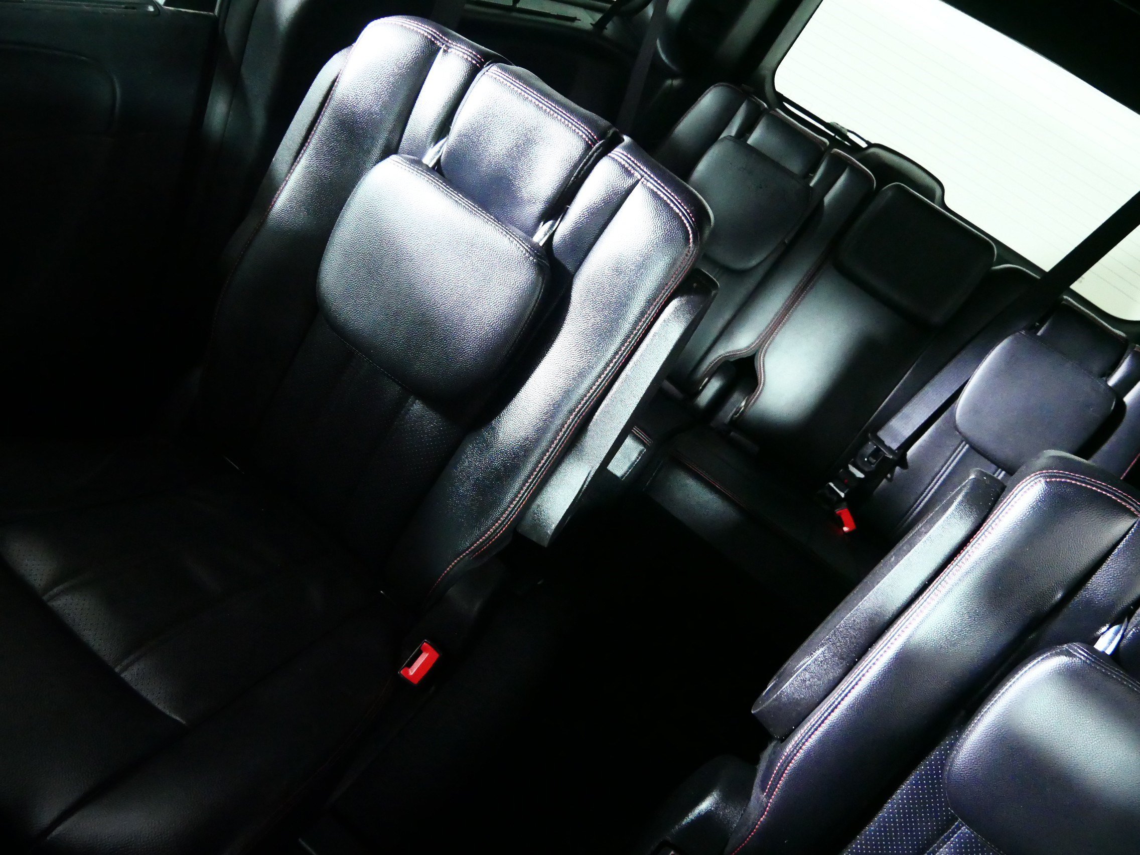 Used 2016 Dodge Grand Caravan R/T w/ Driver Convenience Group FWD image 12