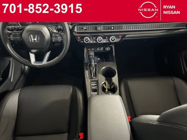 Used 2024 Honda Civic Touring image 2