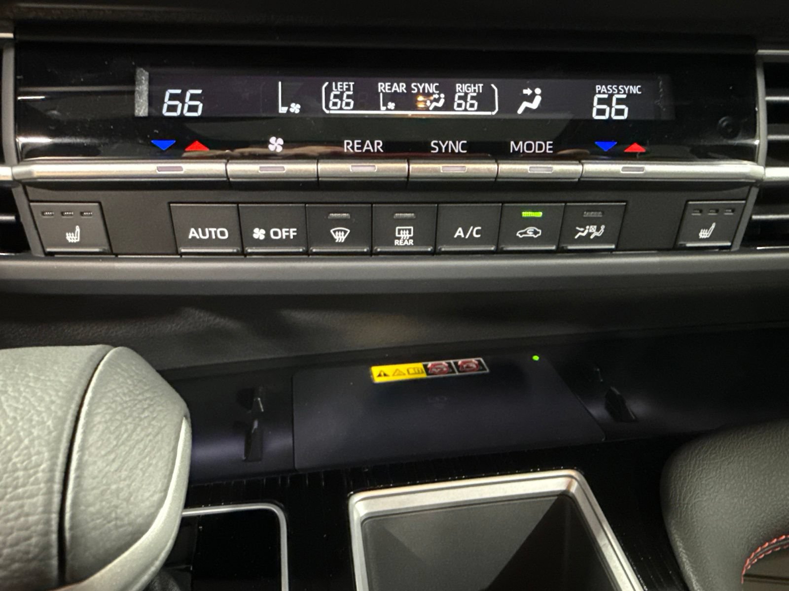 New 2026 Toyota Sienna XSE FWD image 32