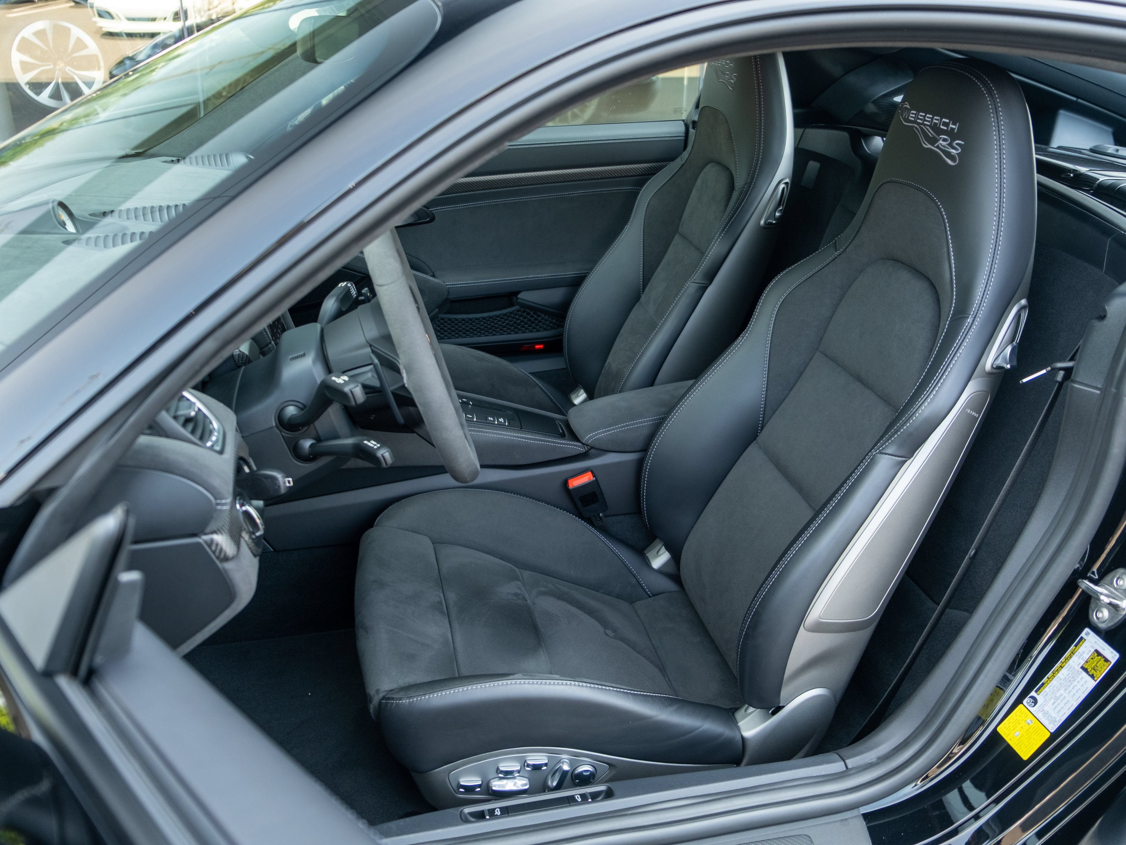 Certified 2024 Porsche 718 Cayman GT4 RS RWD image 5