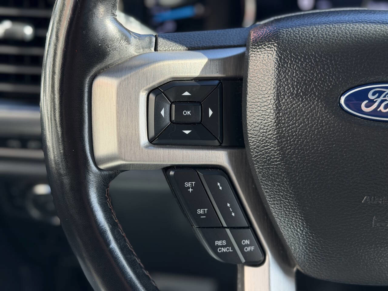 Used 2022 Ford F350 Platinum image 26