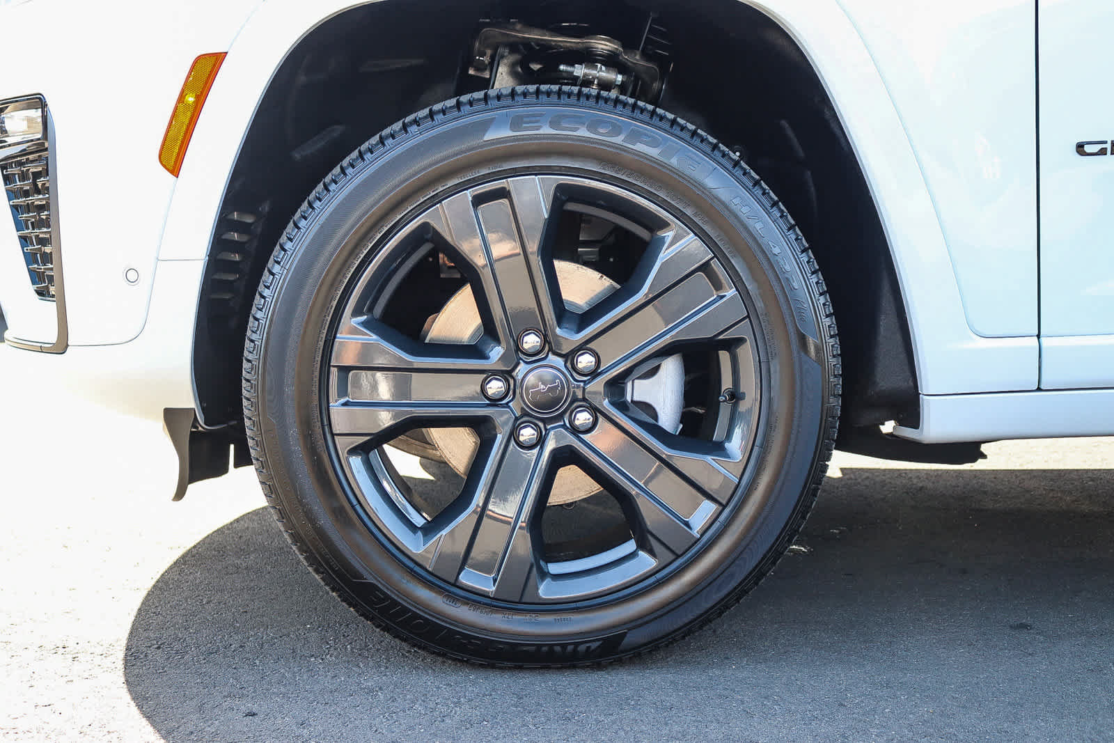 New 2027 Jeep Grand Cherokee Limited AWD/4WD image 9