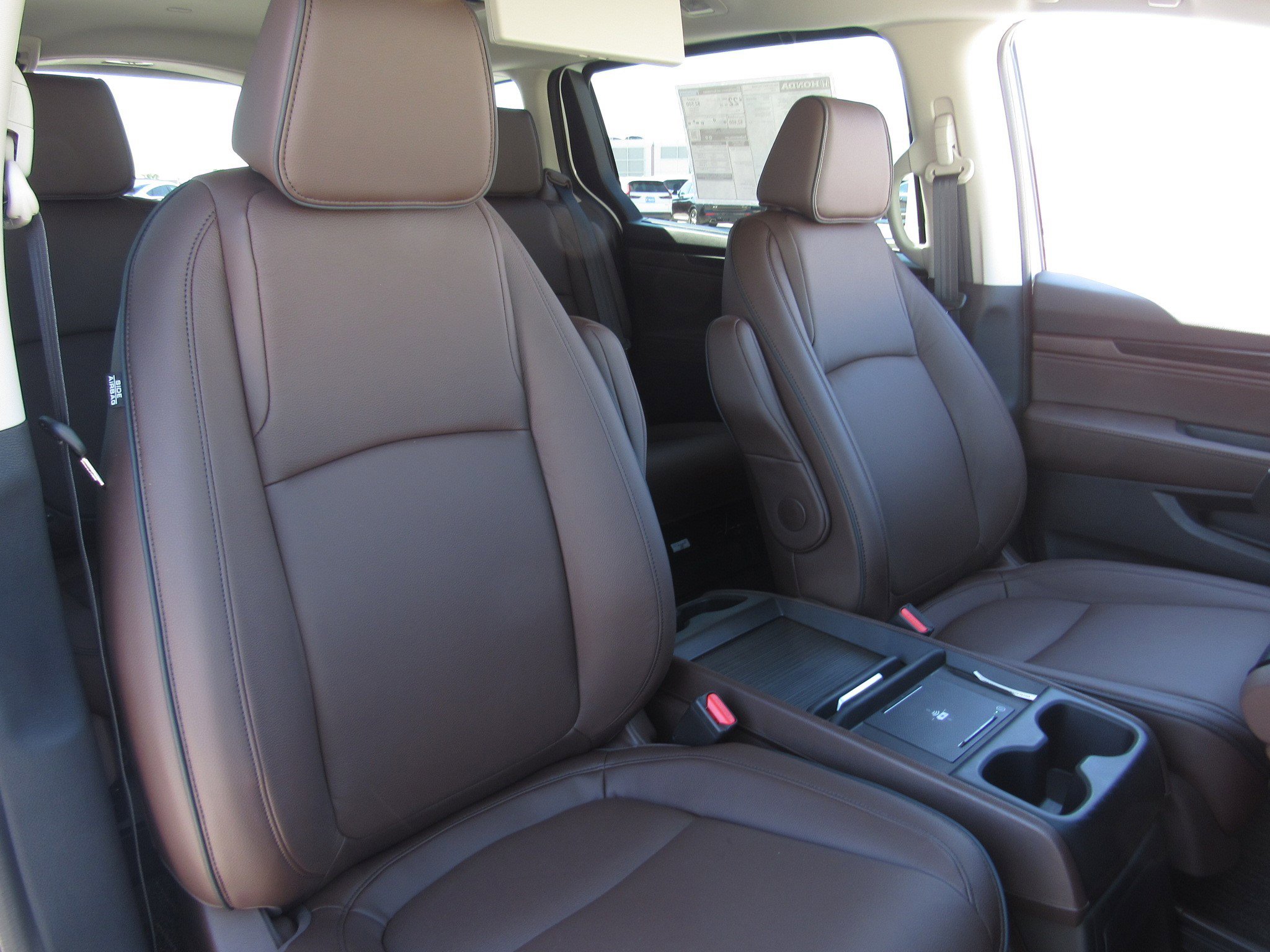 New 2026 Honda Odyssey Touring image 9