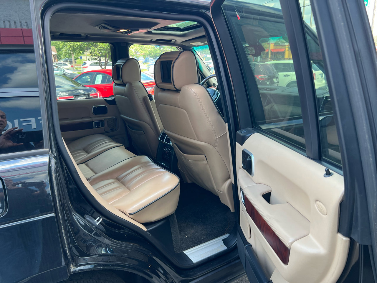 Used 2011 Land Rover Range Rover Supercharged image 15