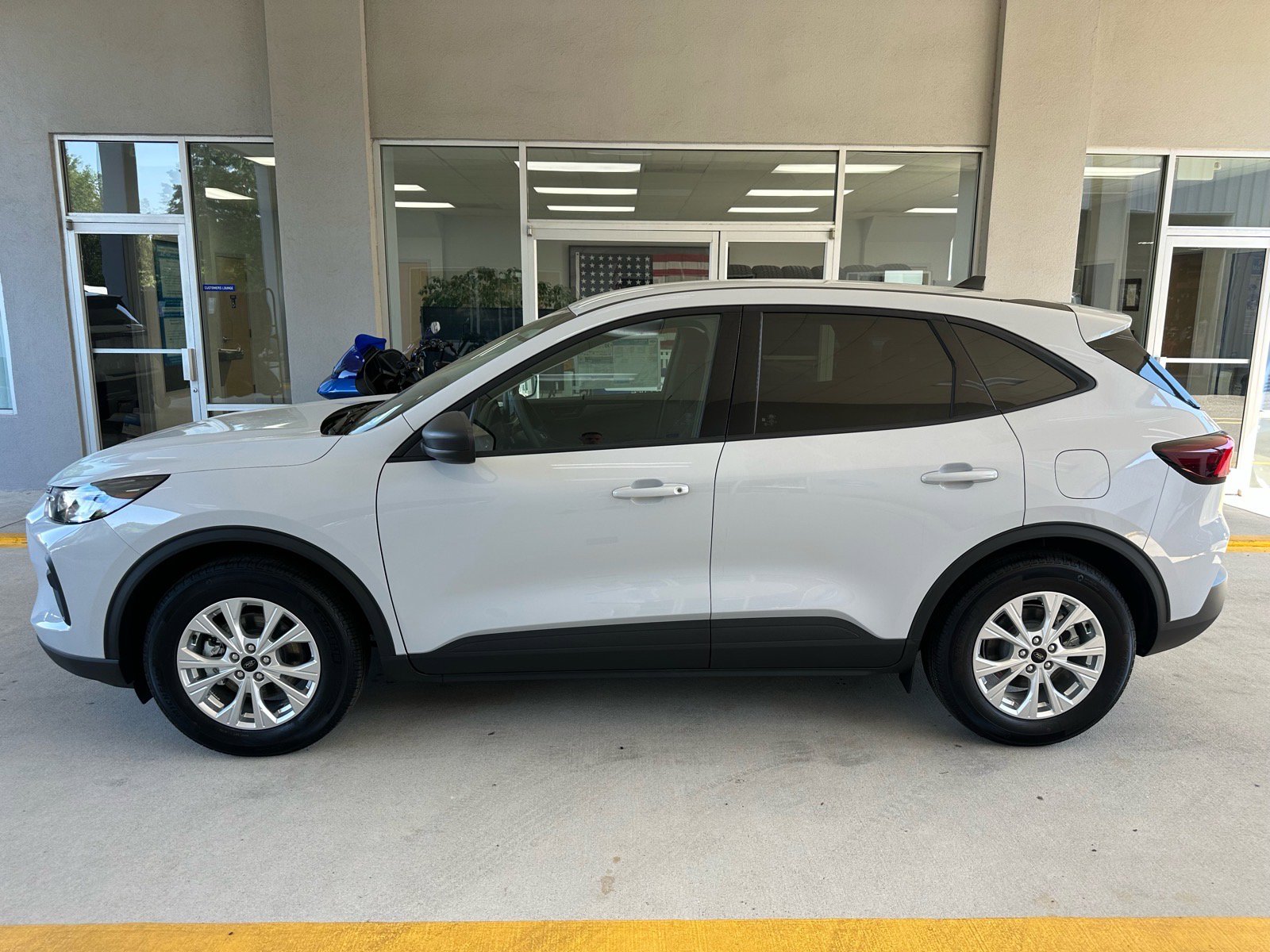 New 2026 Ford Escape Active FWD image 3