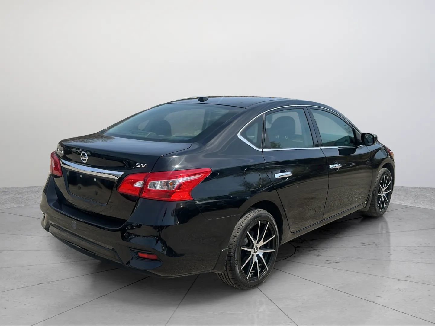 Used 2017 Nissan Sentra SV image 11