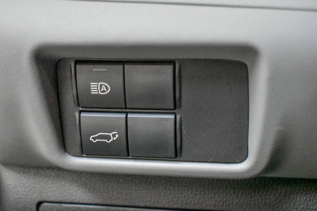 Used 2022 Toyota Highlander XLE image 18