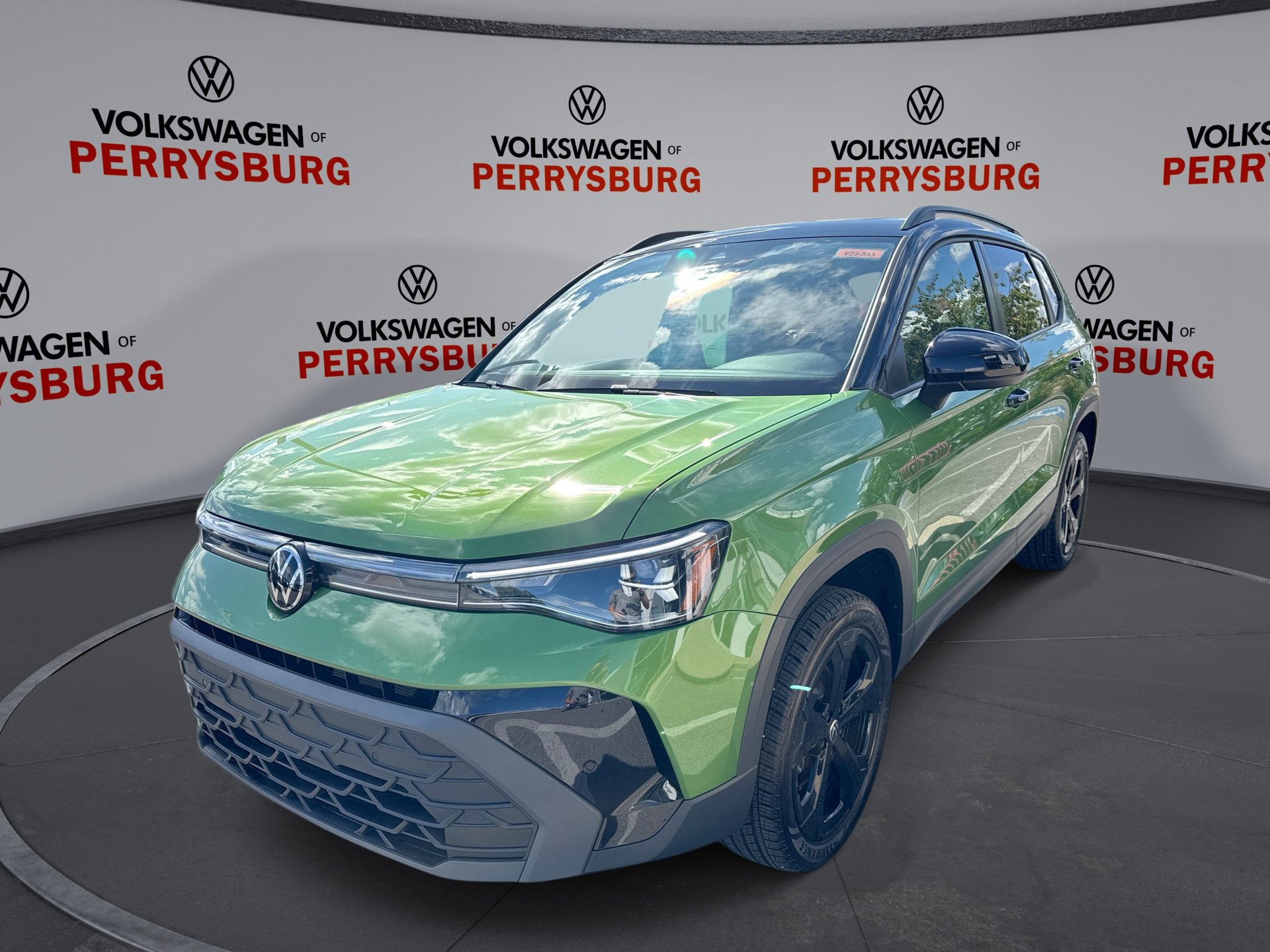 New 2025 Volkswagen Taos SE