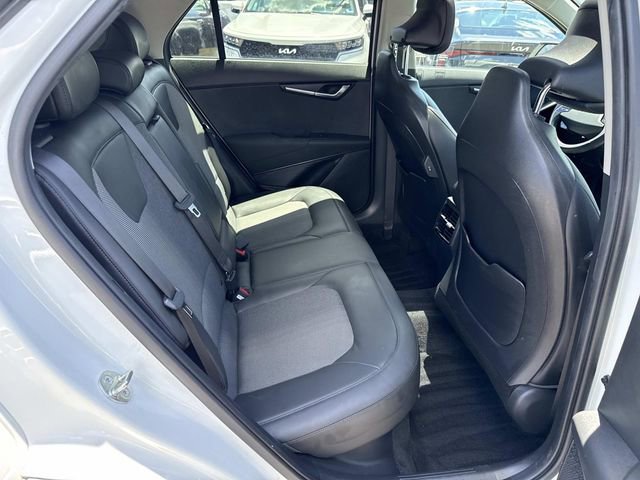 Used 2023 Kia Niro EX Touring FWD image 11